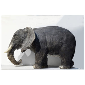 sculpture en cuisson raku d'un éléphant
